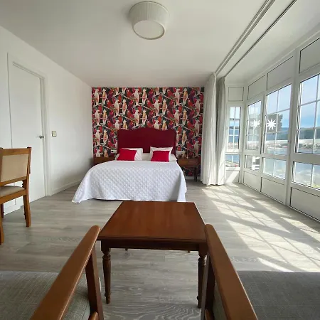 Residencia J. Πανσιόν Muros
