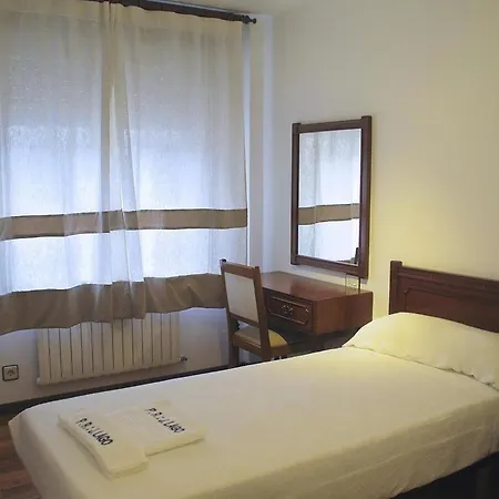 Residencia J. Guest house Muros