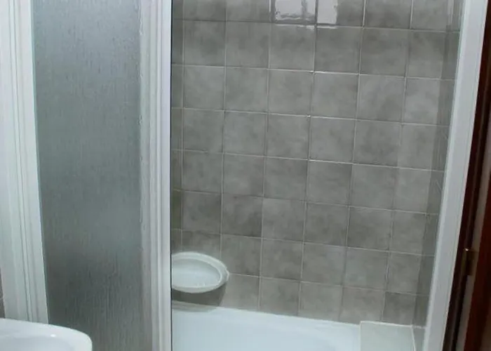 Residencia J. Konukevi Muros