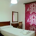 Residencia J. بيت ضيافة 3*