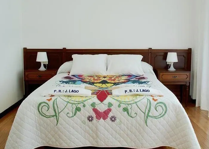 Residencia J. Гостевой дом Мурос